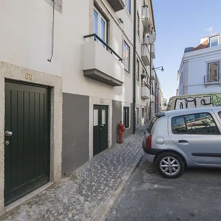 Central At Graca Apartment